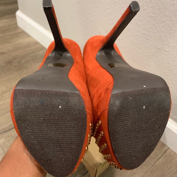 Orange heels - Picture 2 of 5